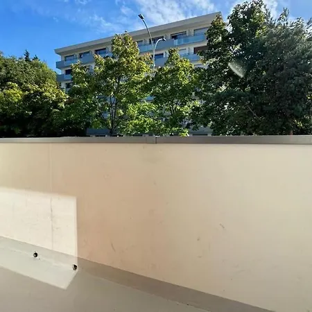 Frontalier 1 Apartment